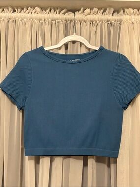 Women’s Blue Ribbed Crop Top Size Large